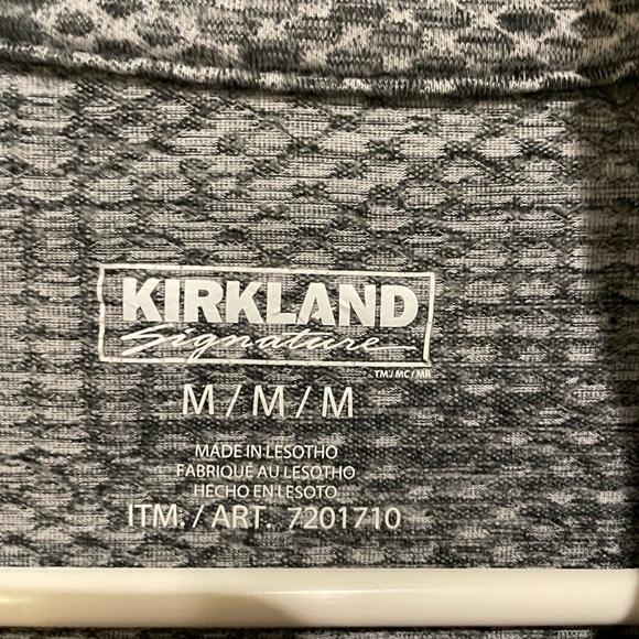 Women’s snakeskin print quarter zip pull over.  Size M - Picture 3 of 4